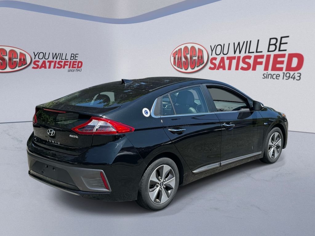 Used 2019 Black Hyundai Limited image 6