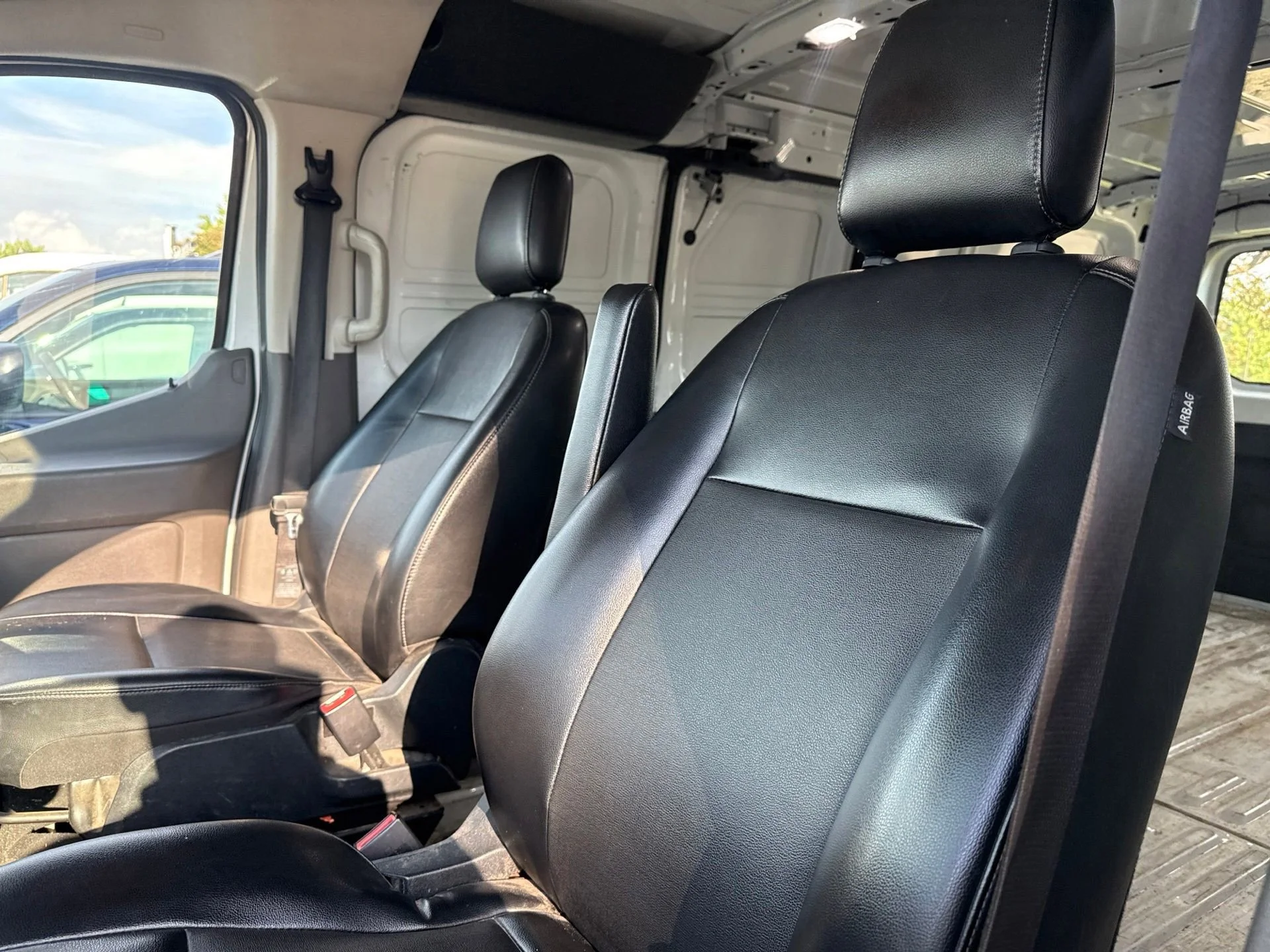 Used 2020 White Ford T250 image 19