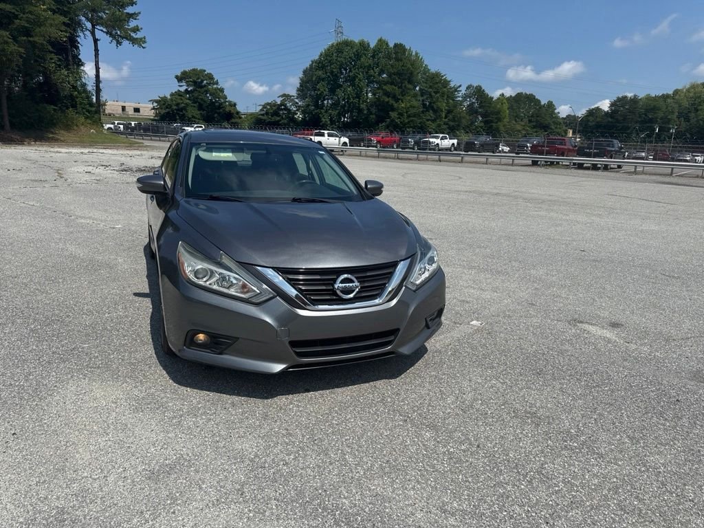 Used 2017 Gray Nissan 2.5 SV image 5