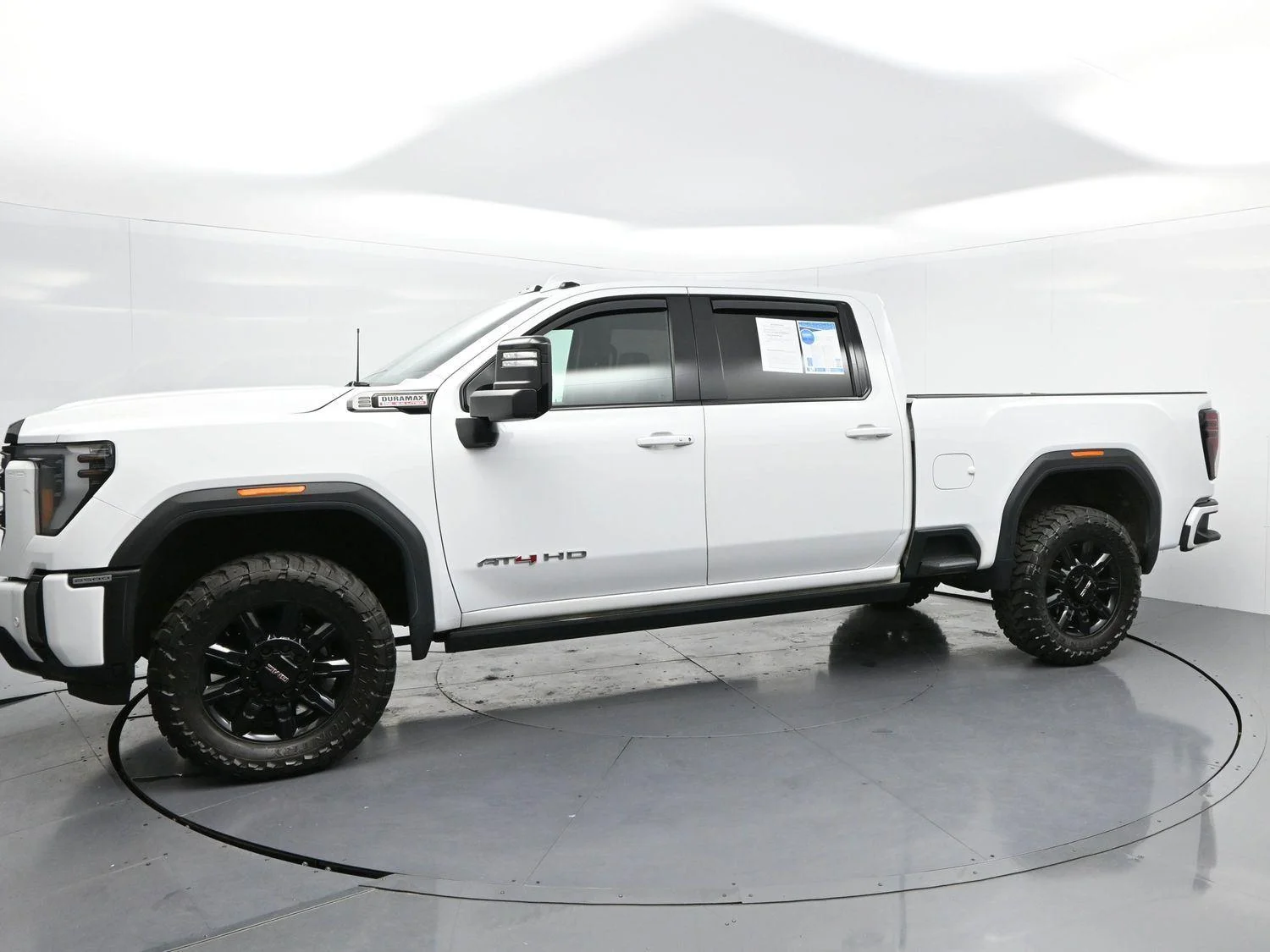 Used 2024 Summit White GMC AT4 image 4
