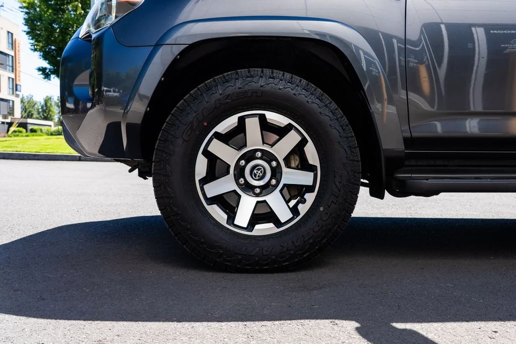 Used 2020 Gray Toyota SR5 image 7