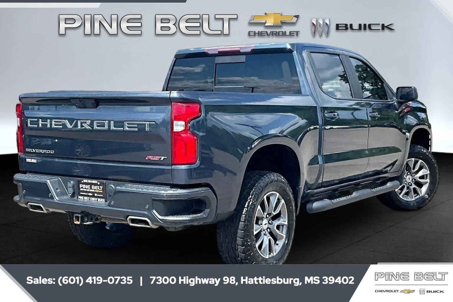 Used 2022 Shadow Gray Metallic Chevrolet RST image 12