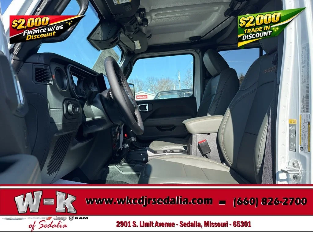 New 2026 White Jeep Mojave image 13