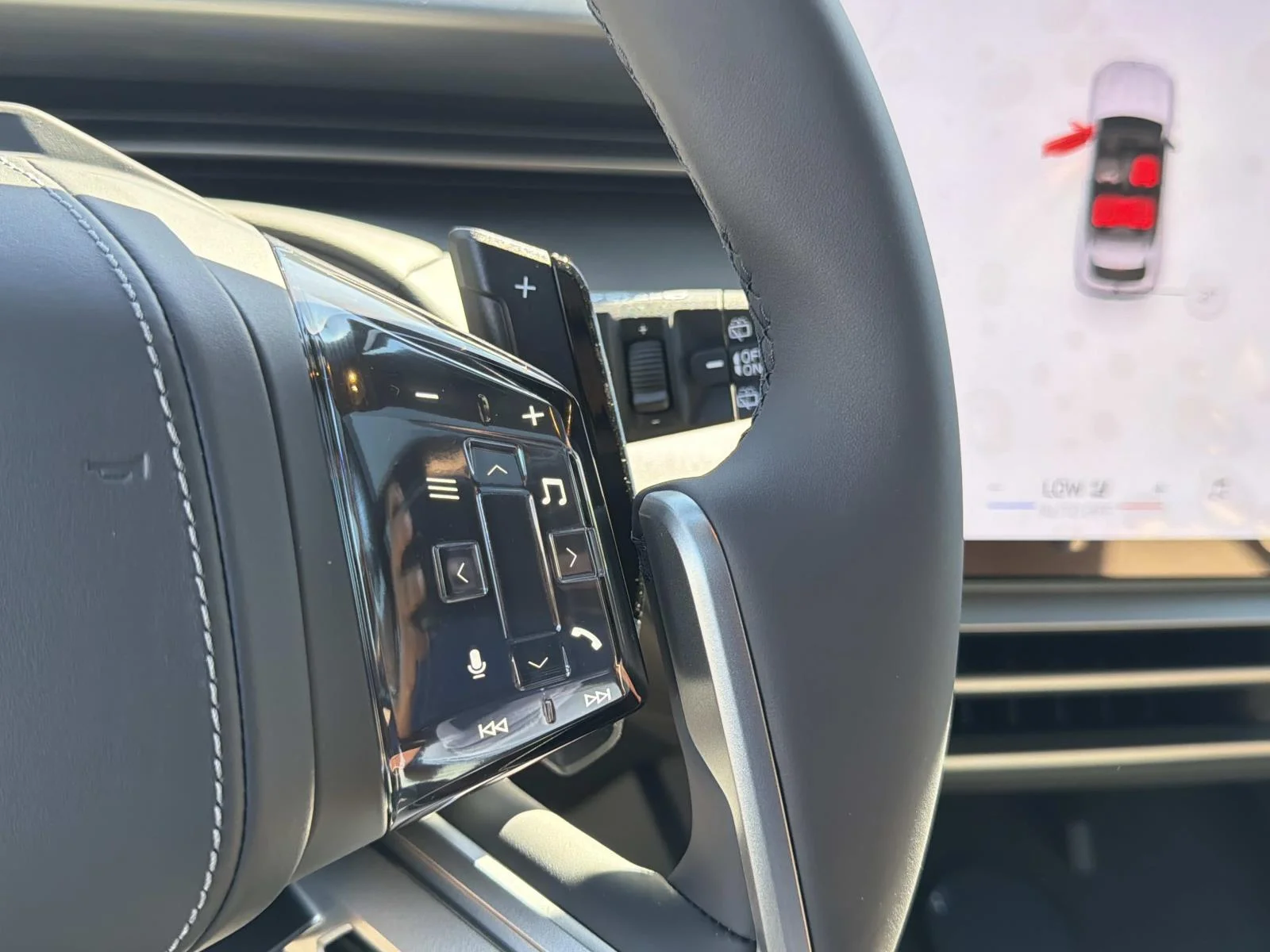 New 2027 Space Silver Metallic BMW 40 xDrive image 20