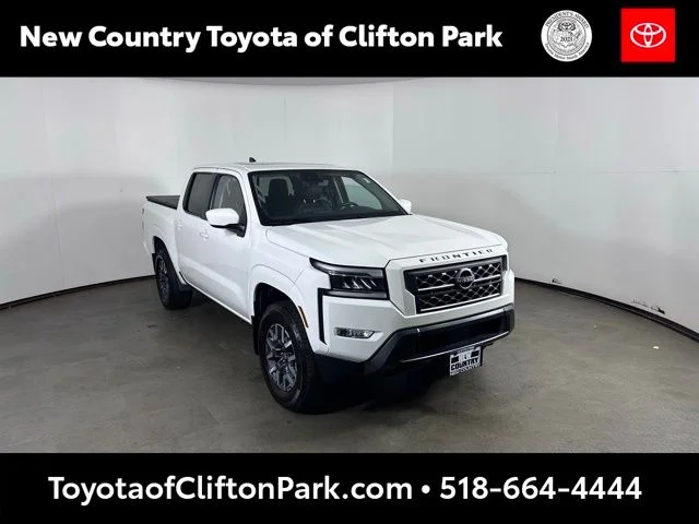 2024 Nissan Frontier SL Crew Cab 4X4's photo
