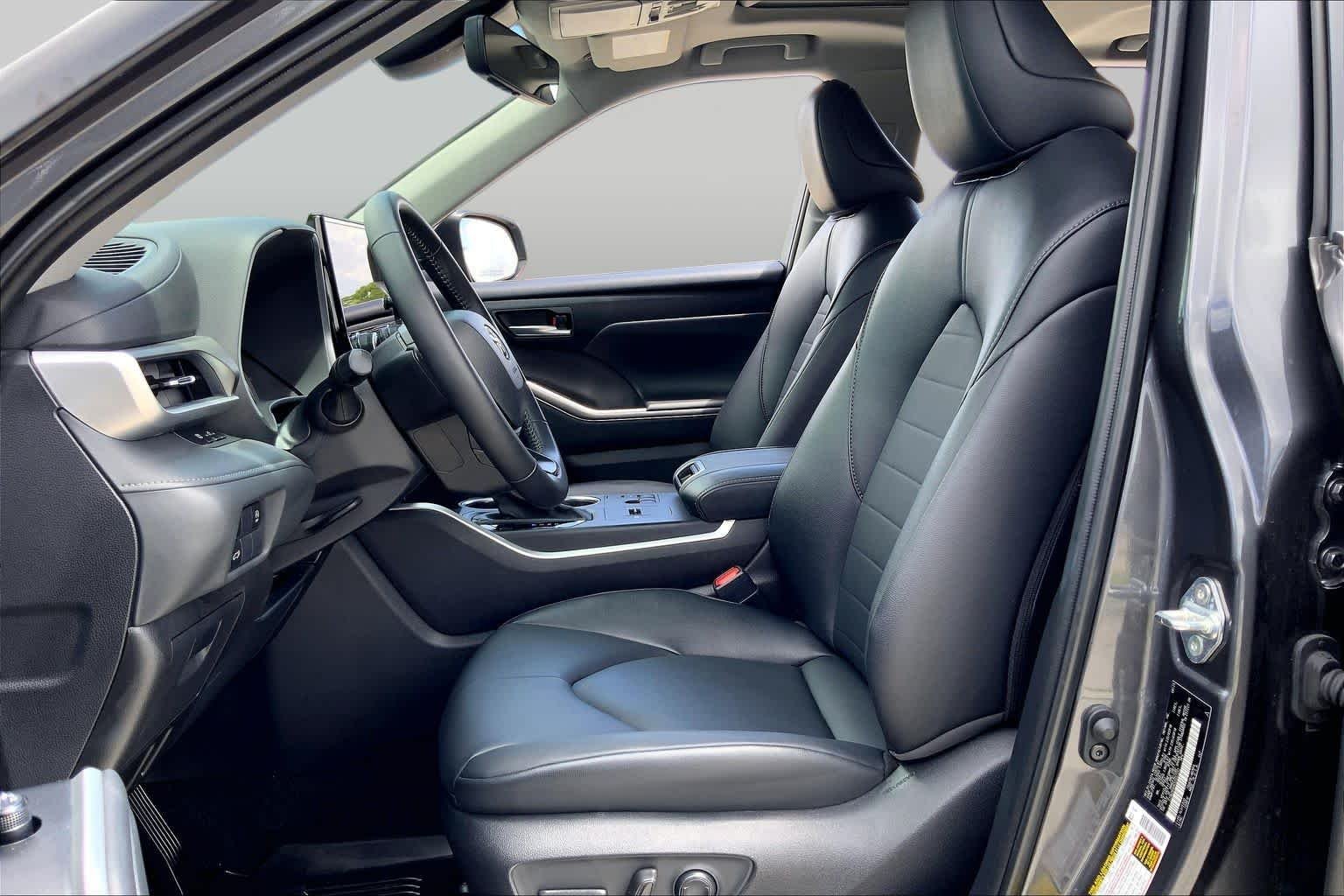 Used 2025 Magnetic Gray Metallic Toyota XLE image 8