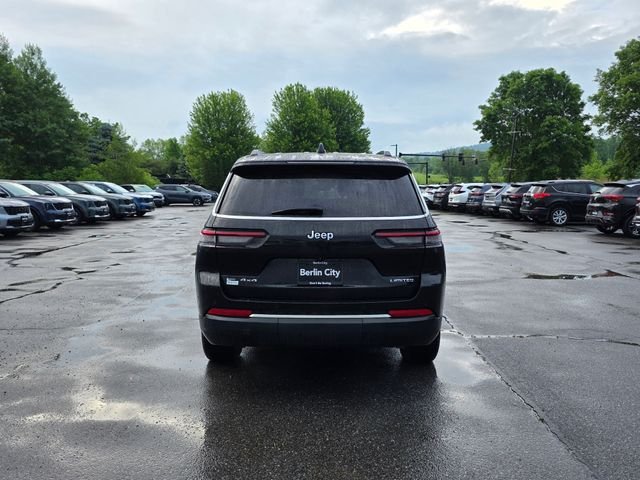 Used 2022 Diamond Black Jeep Limited image 7