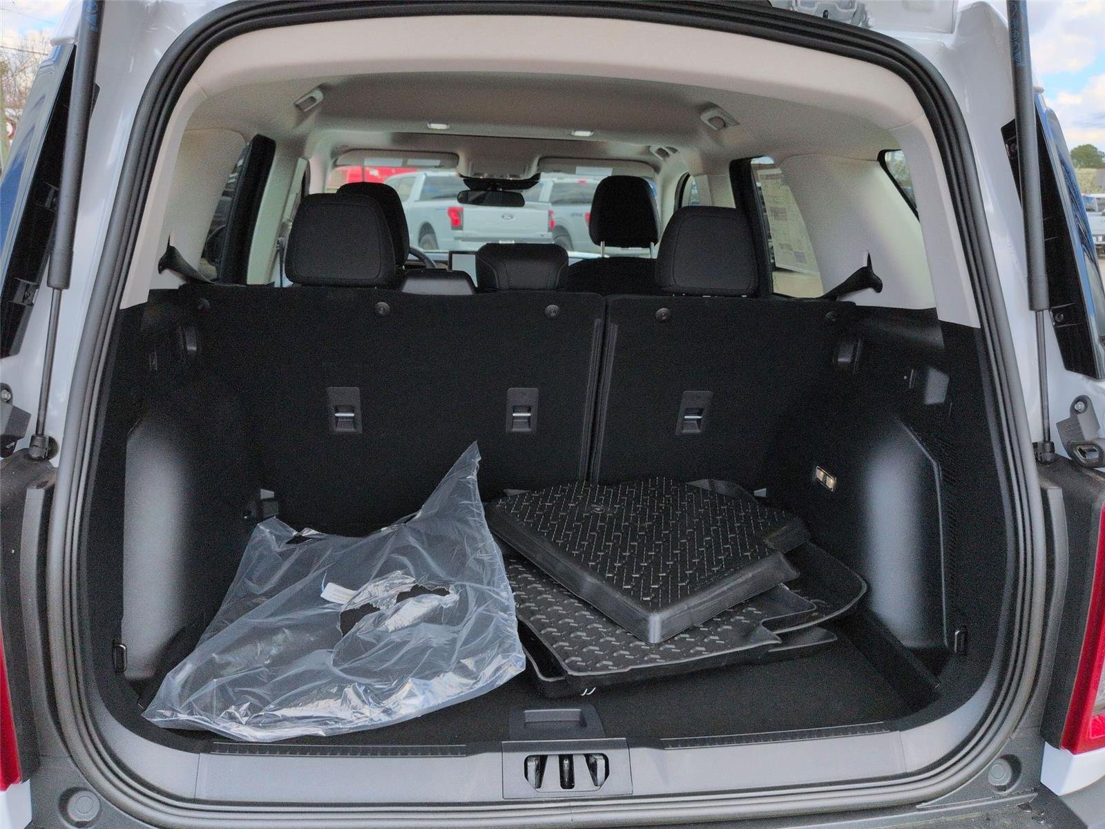 New 2026 Oxford White Ford Big Bend® image 33