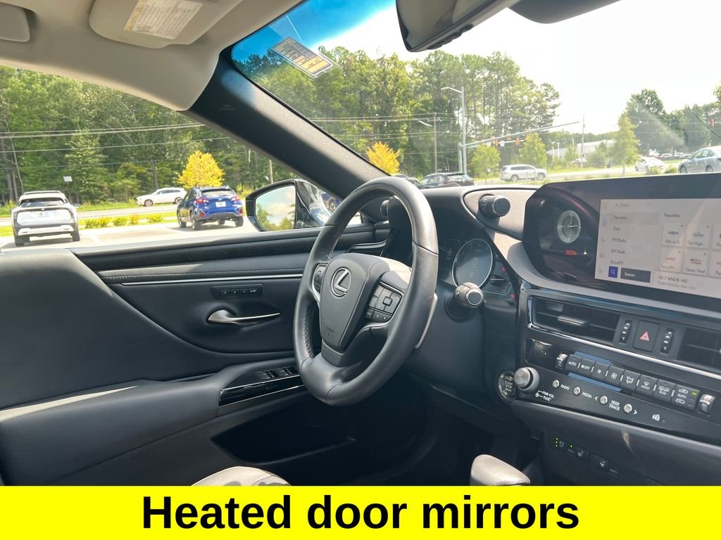 Used 2024  Lexus 350 image 28