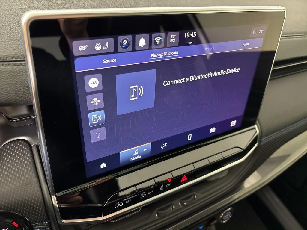 New 2026 White Jeep Latitude image 26