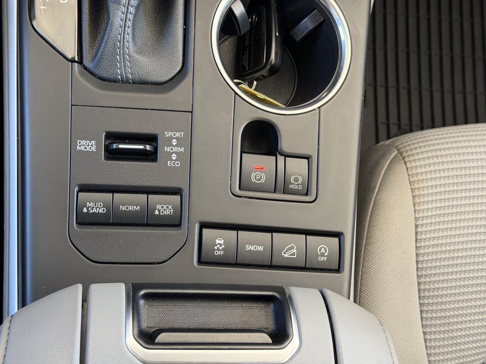 Certified Used 2022 Moon Dust Toyota LE image 13