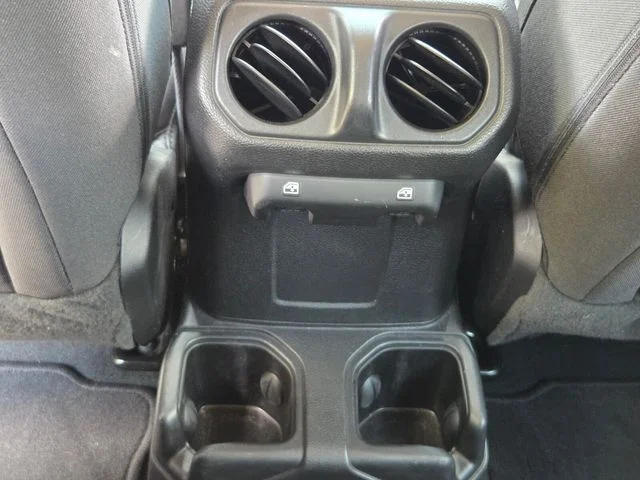 Used 2022 Black Jeep Unlimited Sport Altitude image 15