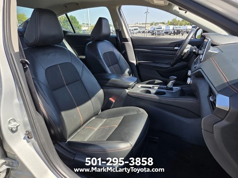 Used 2022 Brilliant Silver Metallic NISSAN 2.5 SR SEDAN image 15
