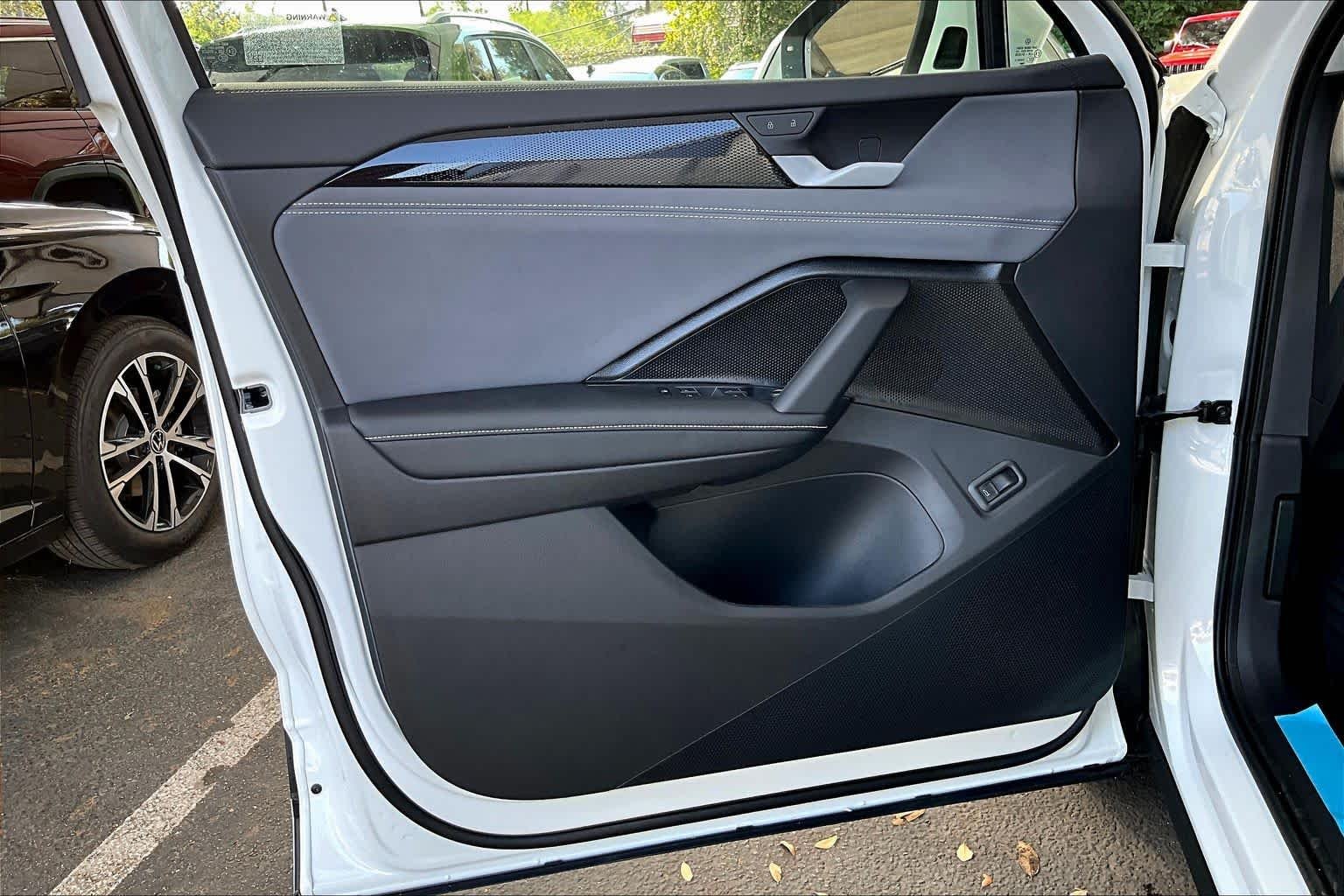 New 2026 Pure White Volkswagen 2.0T SE image 10