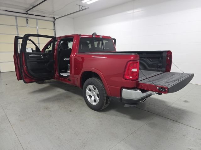 New 2026 Molten Red Pearl-Coat Exterior Paint RAM Big Horn/Lone Star image 14