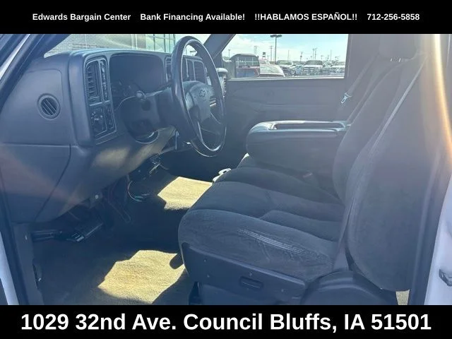 Used 2004 White Chevrolet LS image 12