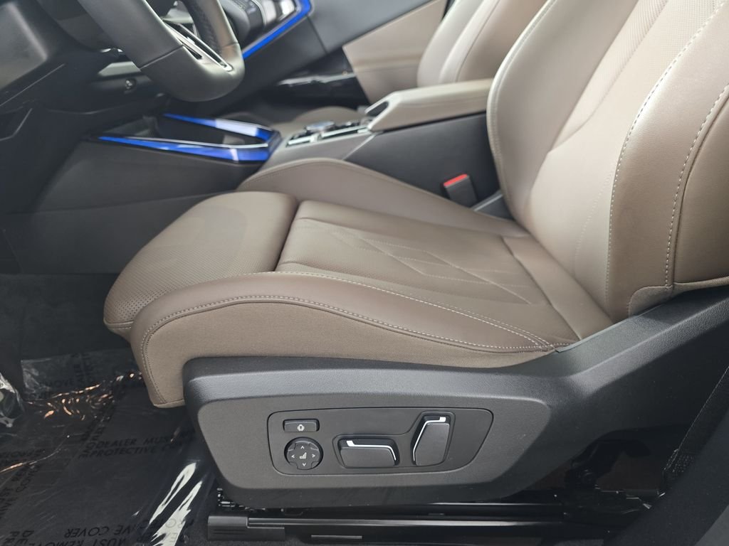 Used 2026 Black Sapphire Metallic BMW 30 xDrive image 31