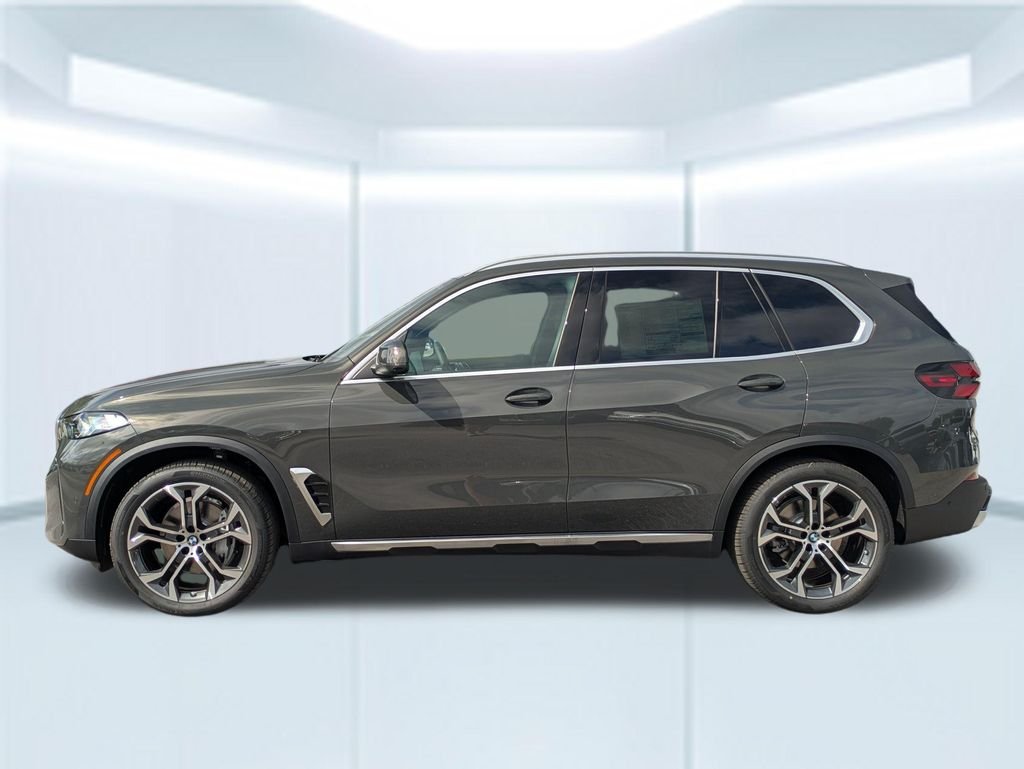 New 2026 Dravit Grey Metallic BMW xDrive40i image 2