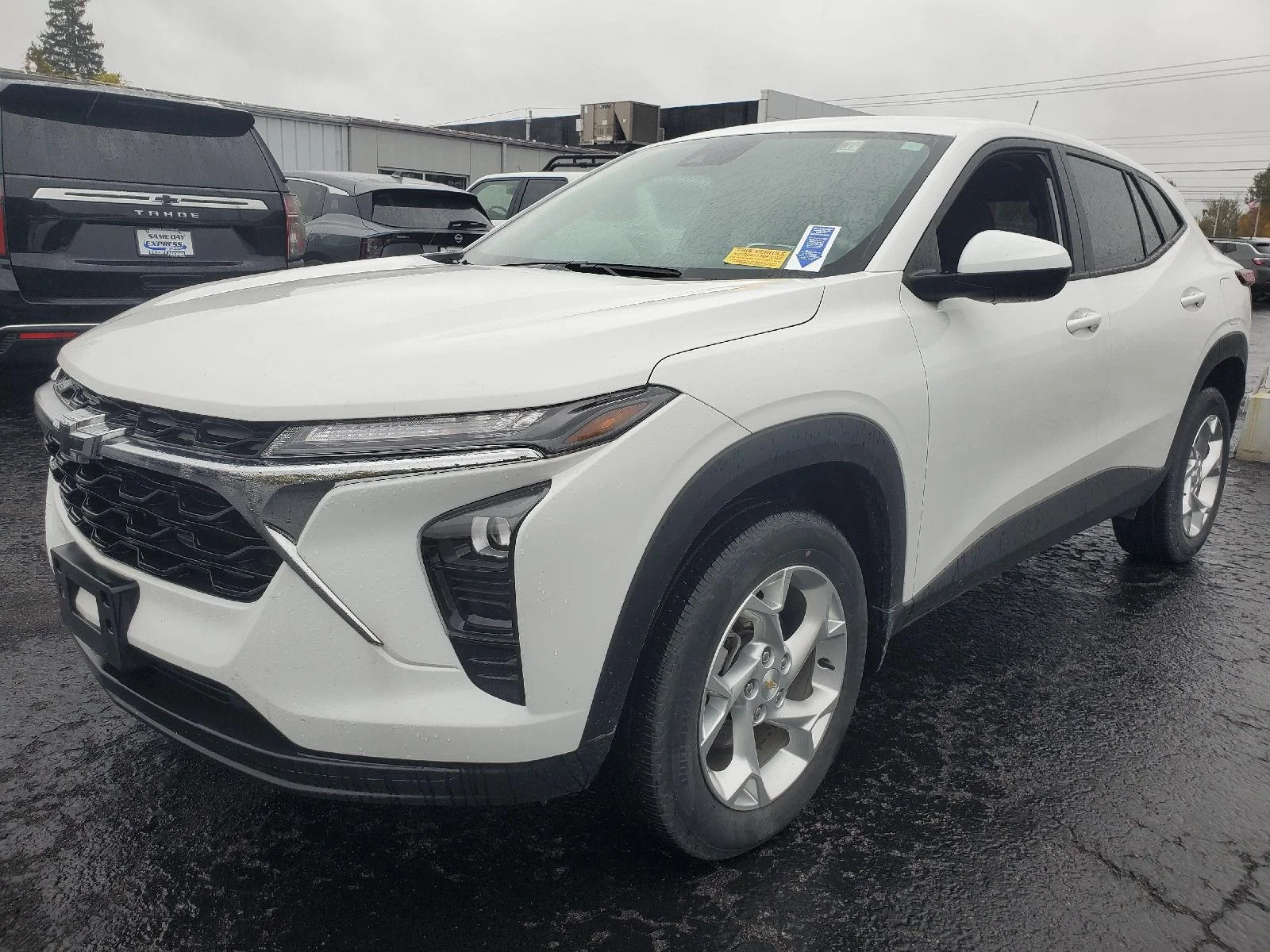 Used 2024 Summit White Chevrolet LS image 4