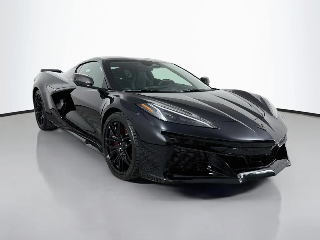 Used 2026 Black Chevrolet Z06 image 3