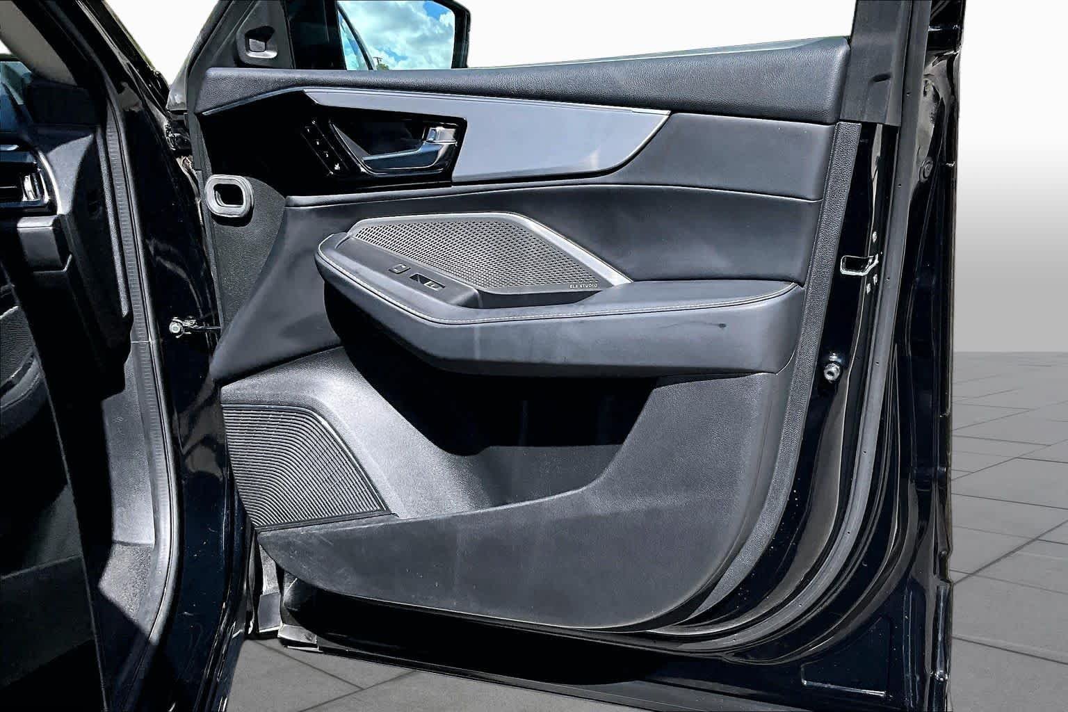 Used 2023 Majestic Black Pearl Acura w/Technology Package image 27
