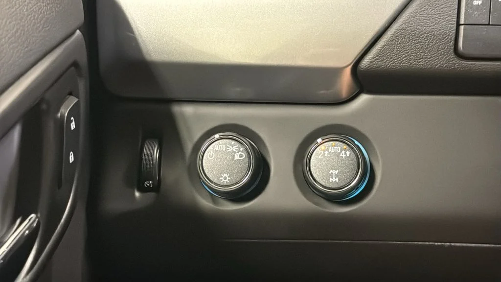 Used 2018 Black Chevrolet LS image 27