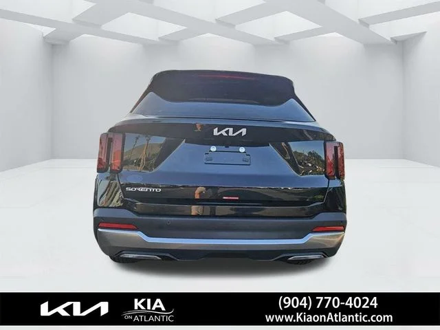 2025 Kia Sorento S - Photo 8