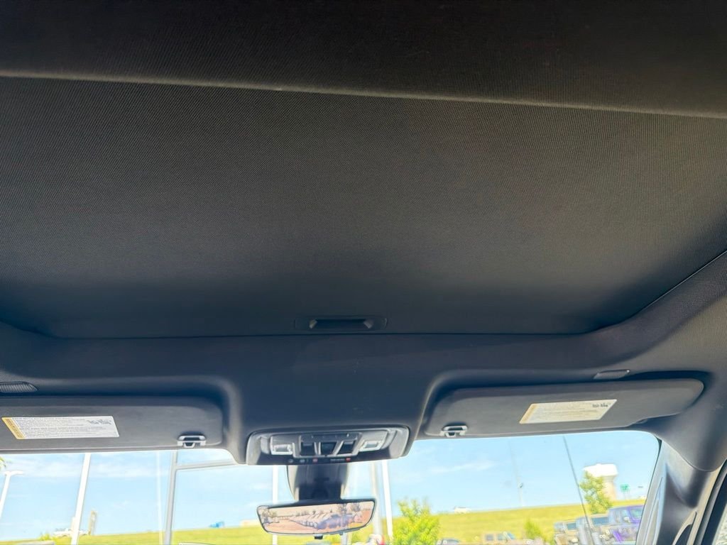 Used 2021 White GMC Denali image 15