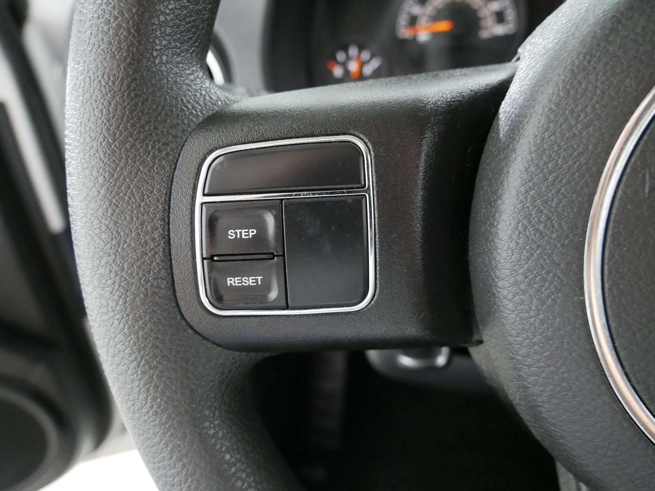 Used 2017 Bright White Clearcoat Jeep Sport image 27
