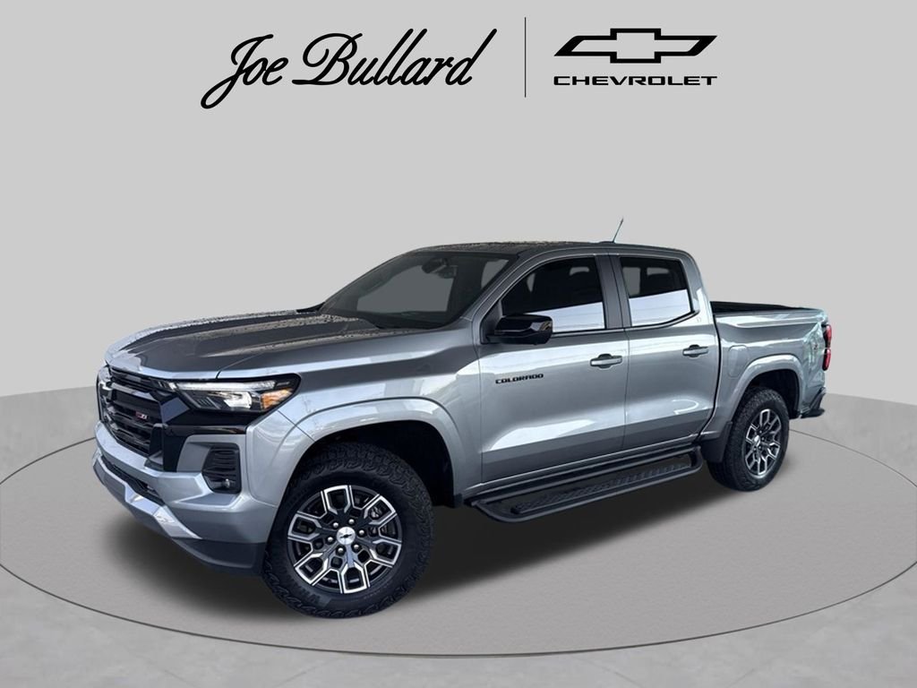 Used 2025 Gray Chevrolet Z71 image 1
