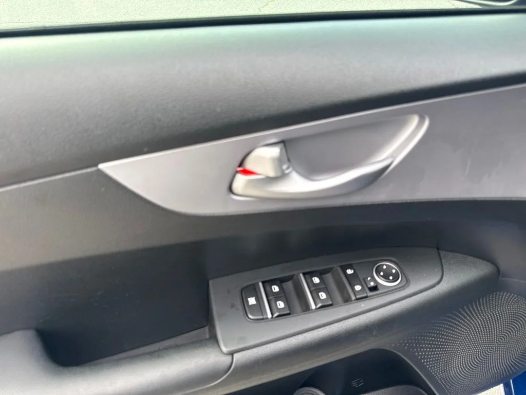 Used 2024 Blue Kia LXS image 14
