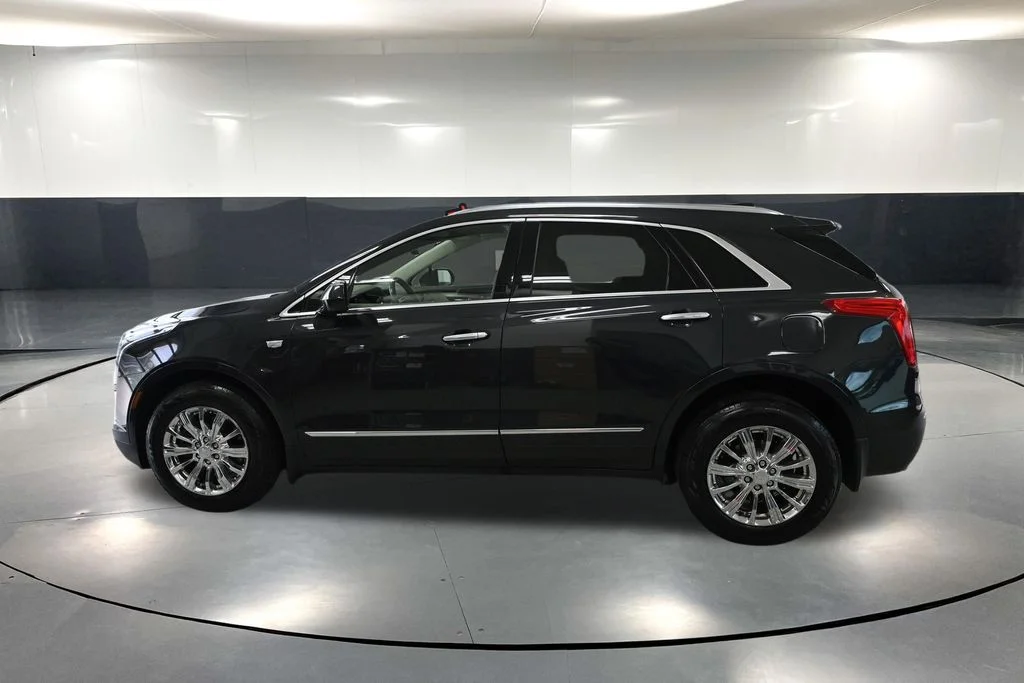 Used 2019 Black Cadillac Luxury image 10