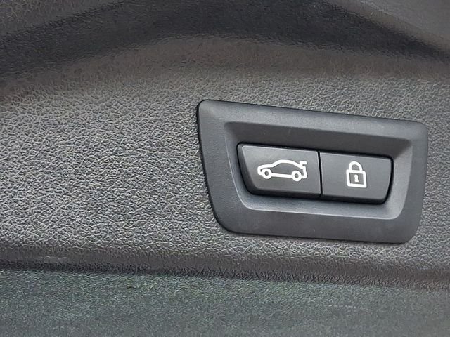 Certified Used 2023 Alpine White BMW xDrive40i image 32