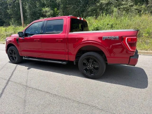 Certified Used 2022 Rapid Red Metallic Tinted Clearcoat Ford XLT image 5