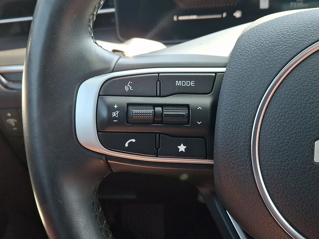 Used 2025 Black Kia GT-Line image 22