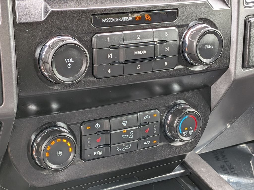 Used 2020 Gray Ford XLT image 22