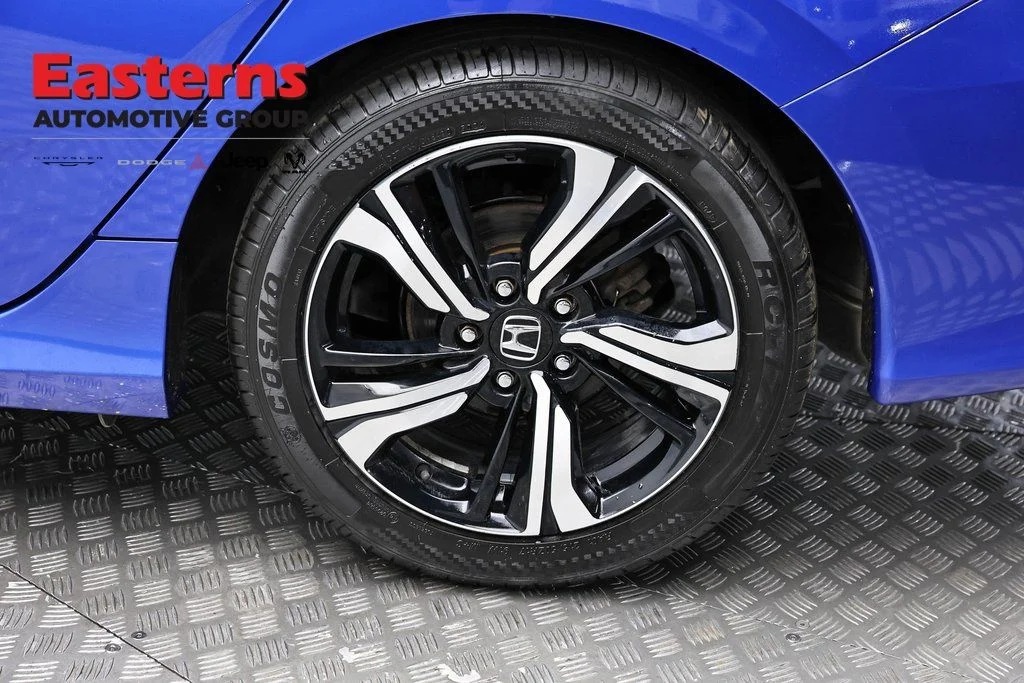 Used 2017 Blue Honda Touring image 9