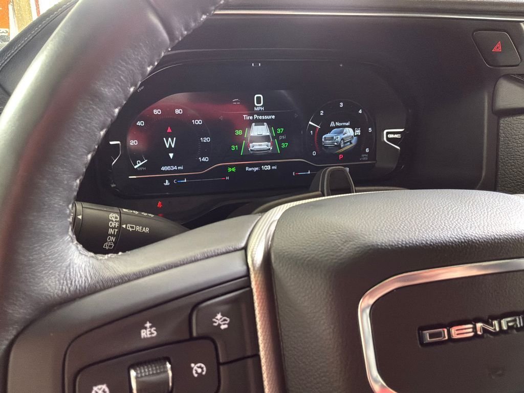 Used 2024 White GMC Denali image 26