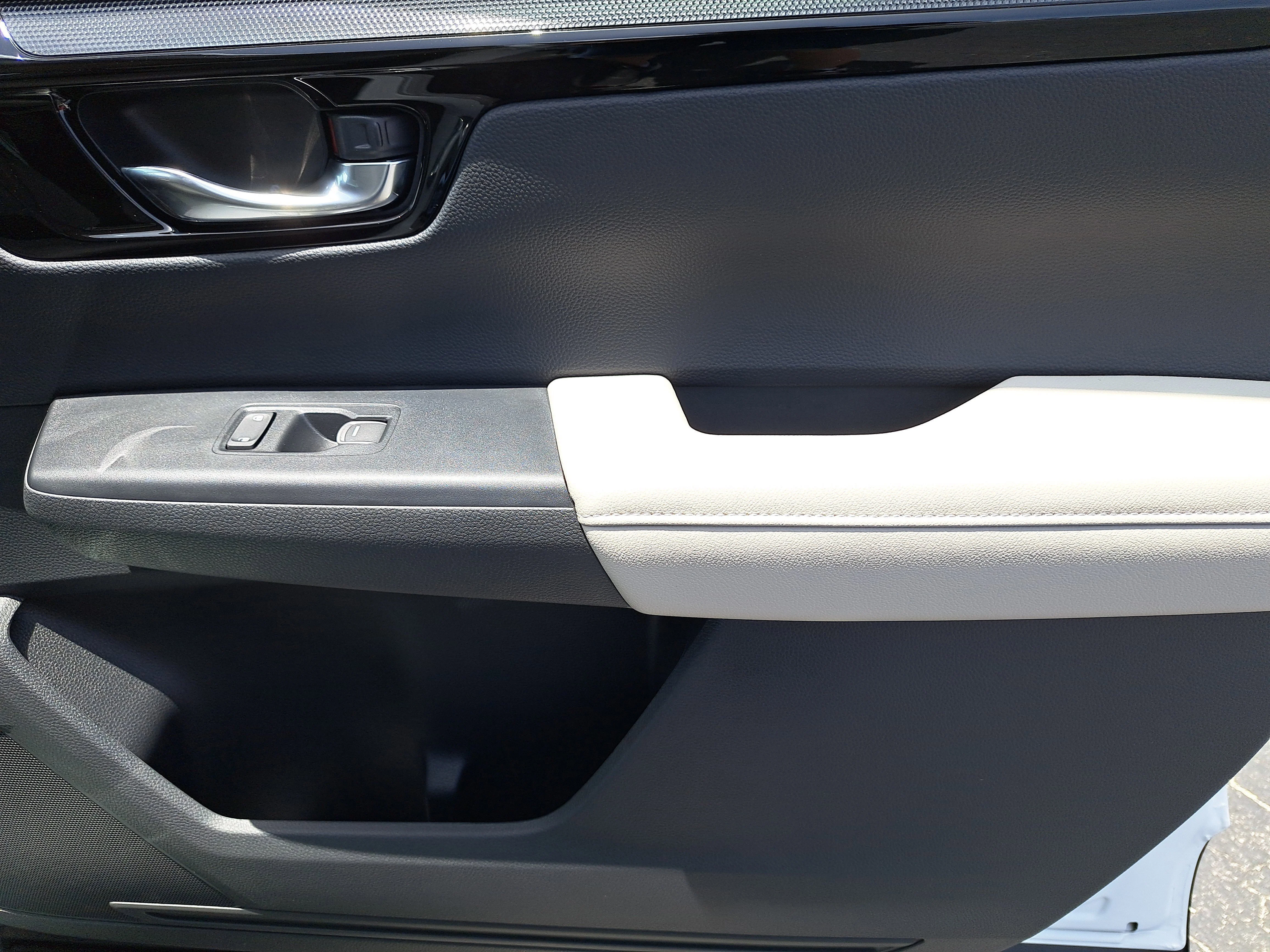 New 2026 Platinum White Pearl Honda EX-L image 11