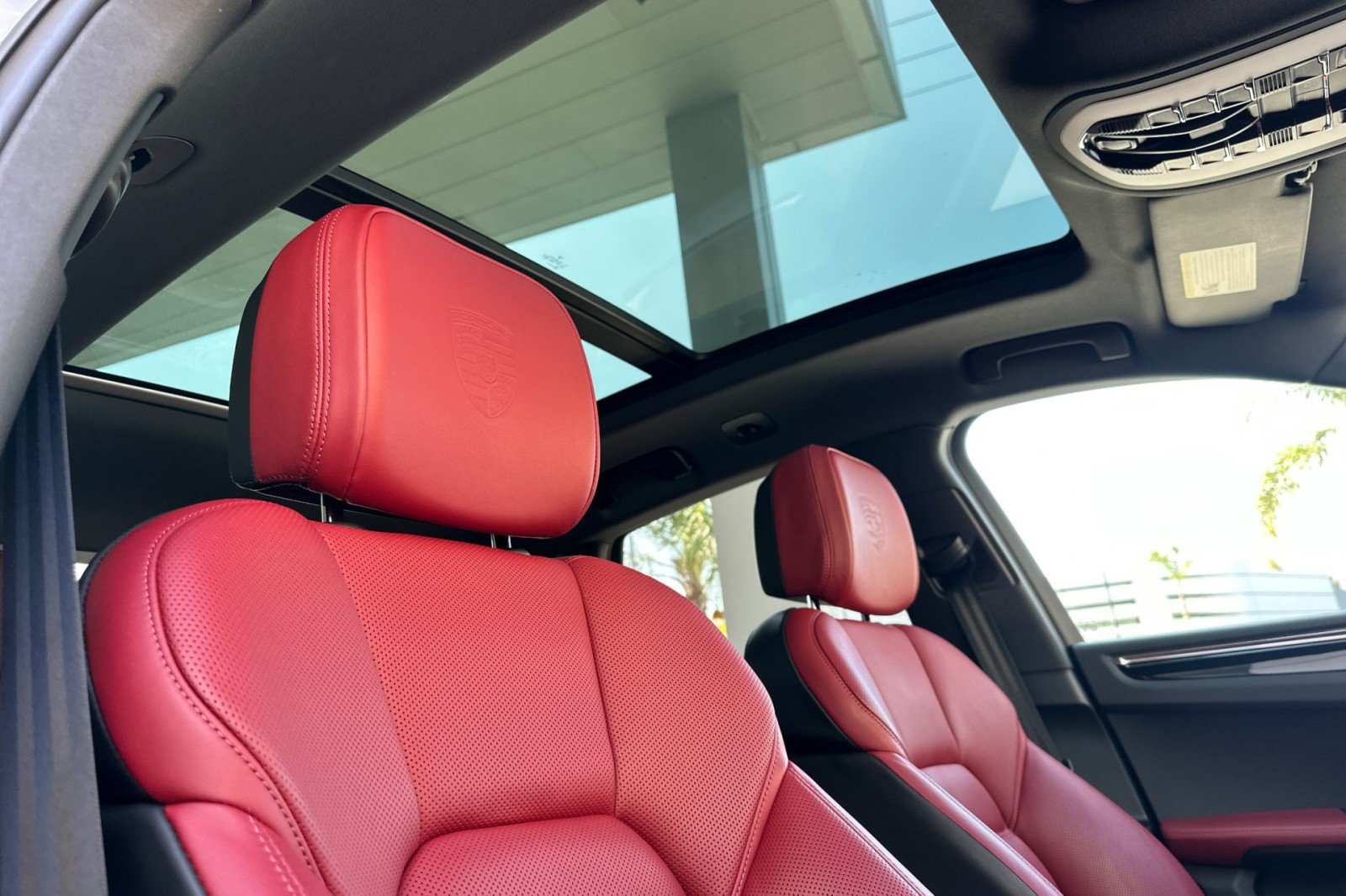 Used 2026 Chalk Porsche AWD image 17