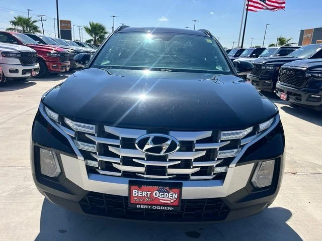 Used 2022 Black Hyundai SEL Premium image 2