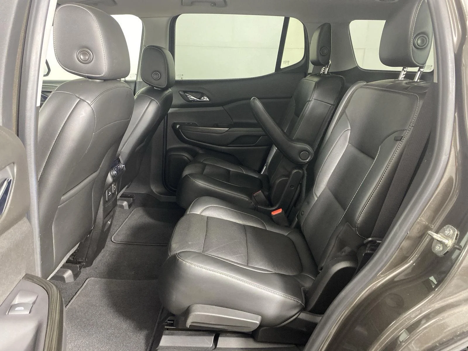 Used 2019 Smokey Quartz Metallic GMC SLT image 24