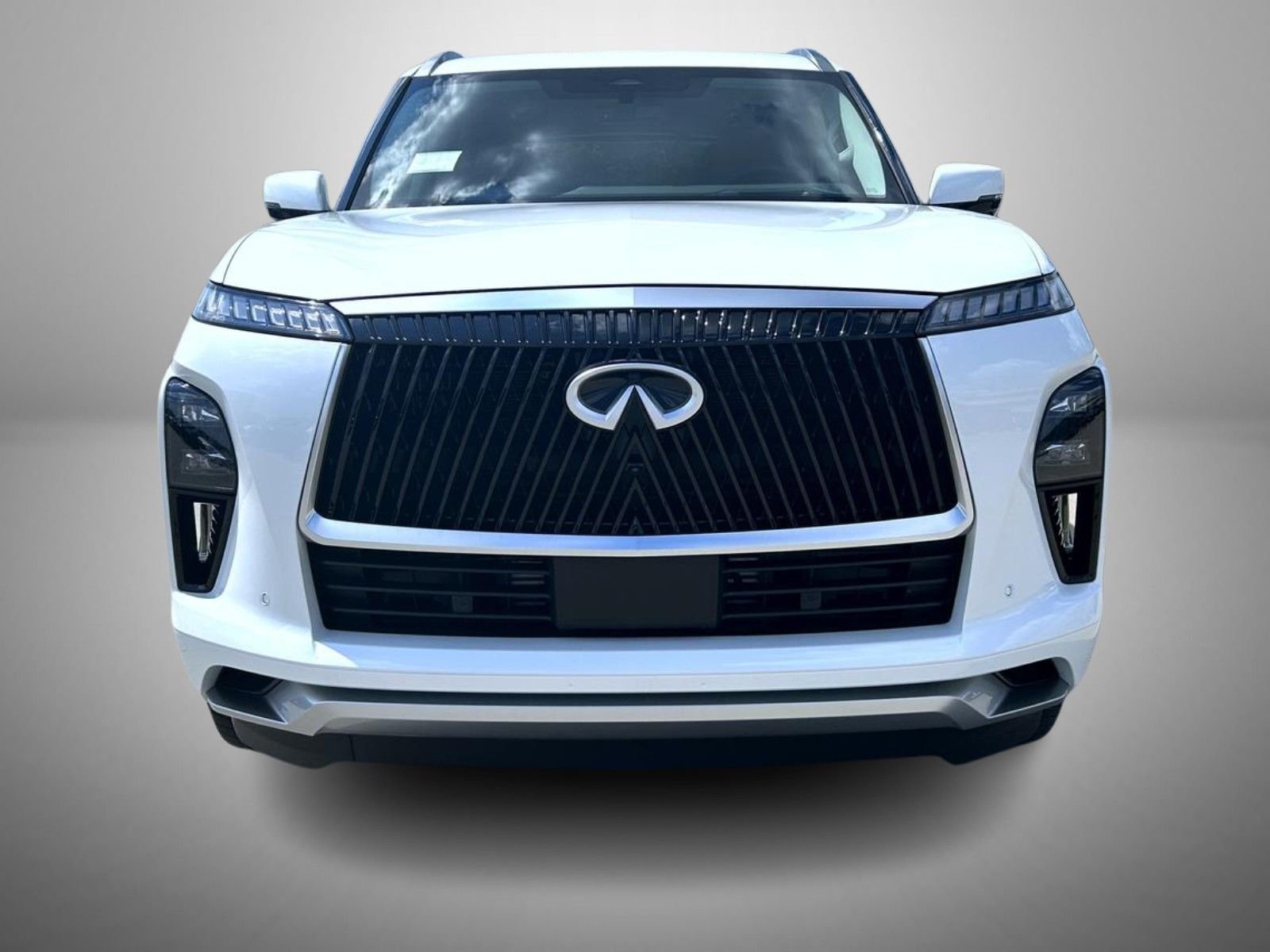 New 2027 RADIANT WHITE INFINITI Luxe 4WD image 2