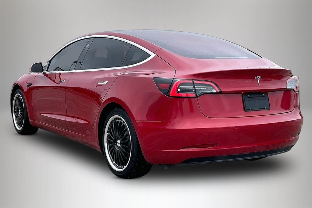 Used 2018  Tesla Long Range image 4