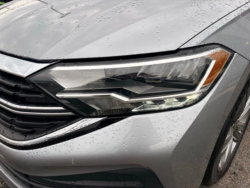 2024 Volkswagen Jetta SE - Photo 13