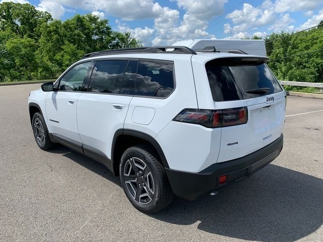 New 2026 Bright White Clear-Coat Exterior Paint Jeep Limited image 2