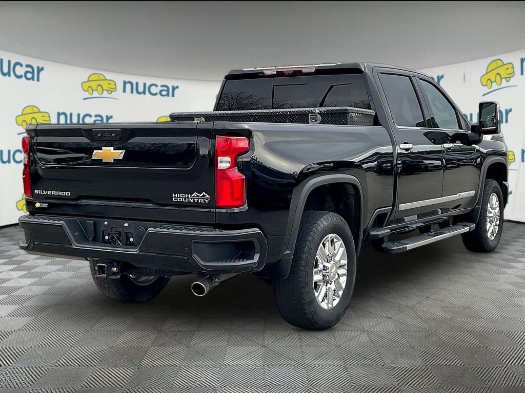 Used 2024 Black Chevrolet High Country image 6
