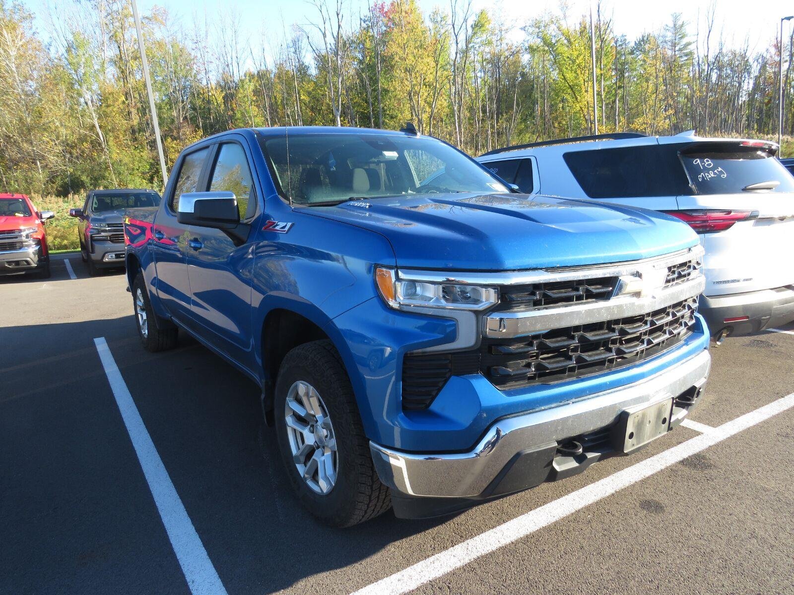 Used 2022 Glacier Blue Metallic Chevrolet LT image 2