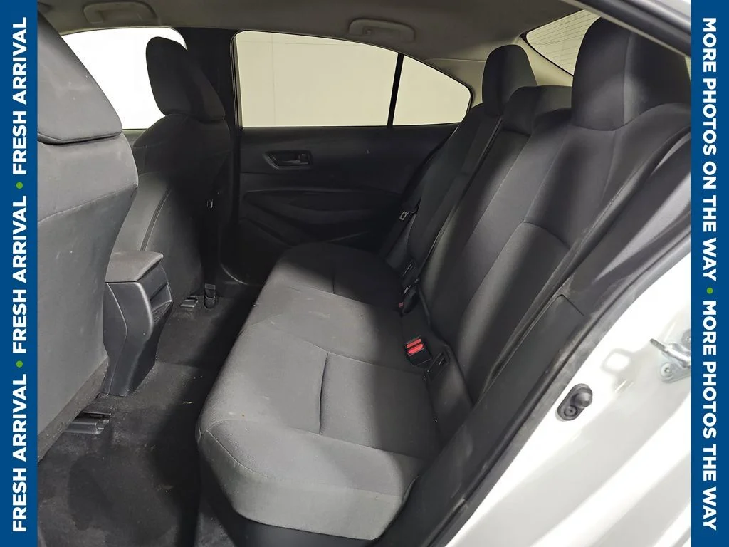 Used 2022 White Toyota LE image 9