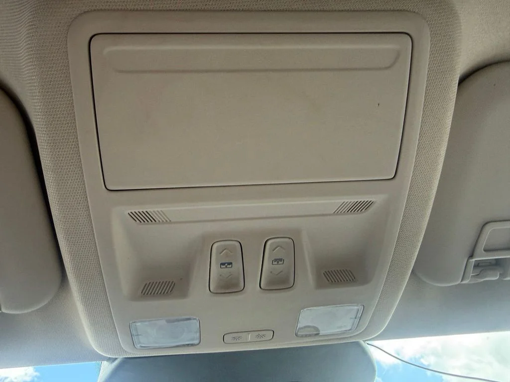 Used 2020 Black Ford SE image 30